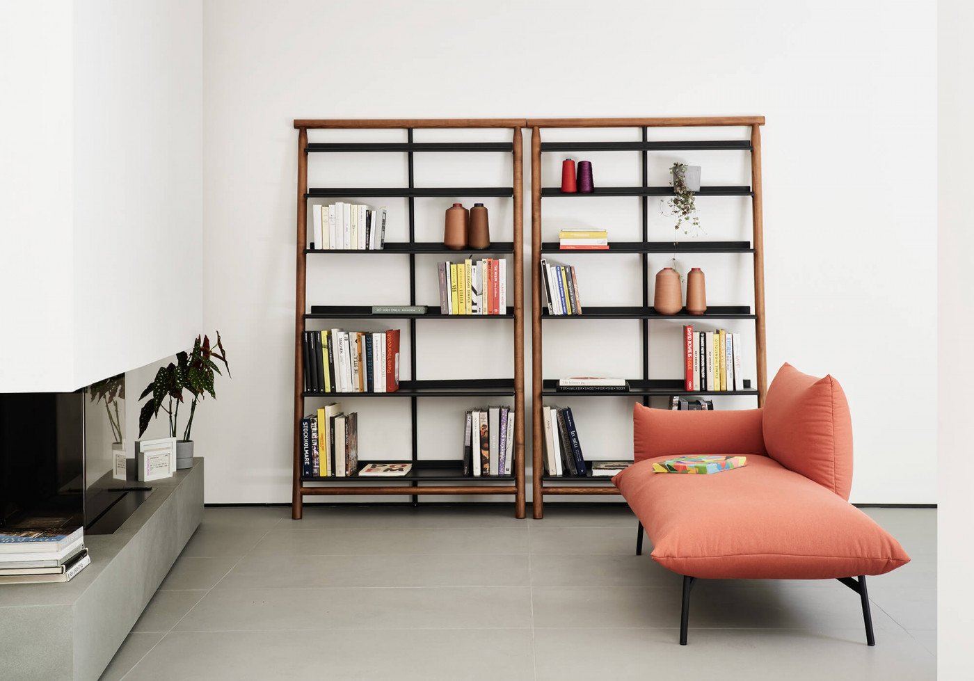 midj-suite-libreria-arredi-zona-giorno-living-openspace-complementi-cavagnaarredi-provincia-brescia74DF4F99-CDA8-3260-7C5D-C3EC2982AA29