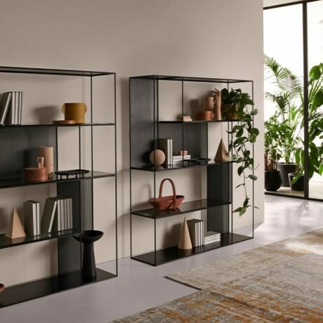 sarabi-librerie-b-460×460-arredi-zona-giorno-living-openspace-complementi-cavagnaarredi-provincia-brescia81F94D21-14FE-72DA-1E63-05CBB583628C