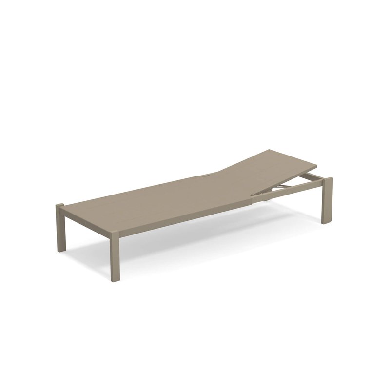 295-71-300-86-outdoor-lettini-chaise-longue-brescia-cavagnaarredi462DDD8F-B270-EFDA-8F7C-615710FCF7E8