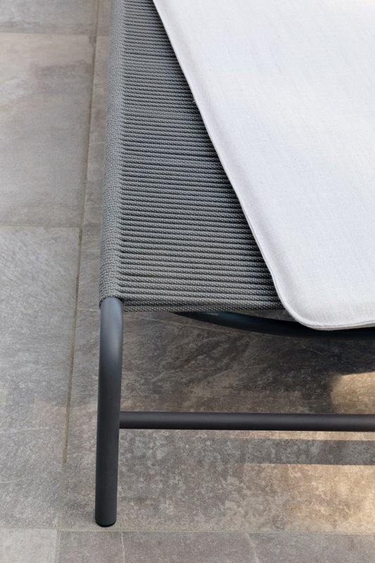 air-02-outdoor-lettini-chaise-longue-brescia-cavagnaarrediA3A0B294-635C-2942-2160-B35CFC19C9D0