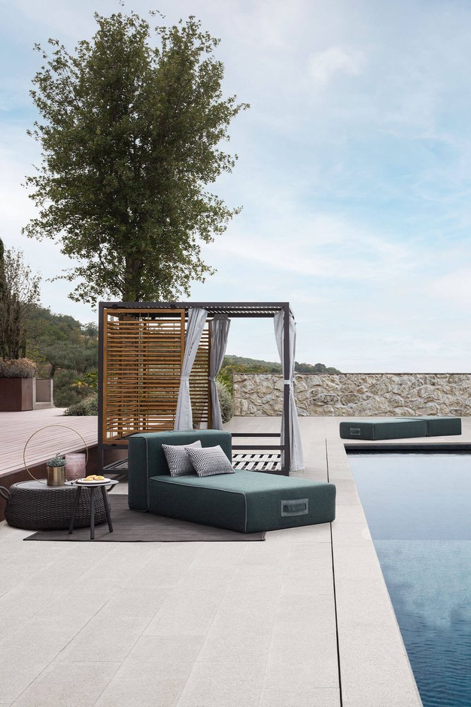 alcova02-slider-outdoor-tavolini-brescia-cavagnaarrediF9229AA5-9C9C-2428-8AA1-082D0ACEC119