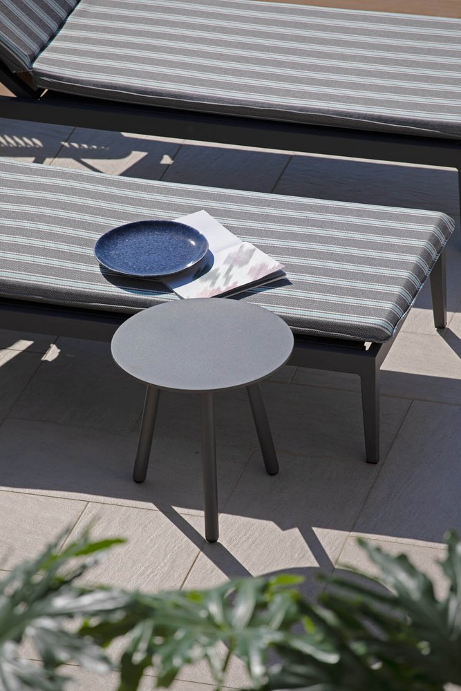 dream-09-outdoor-tavolini-brescia-cavagnaarrediB0779686-7609-3D37-689A-C157B848920C