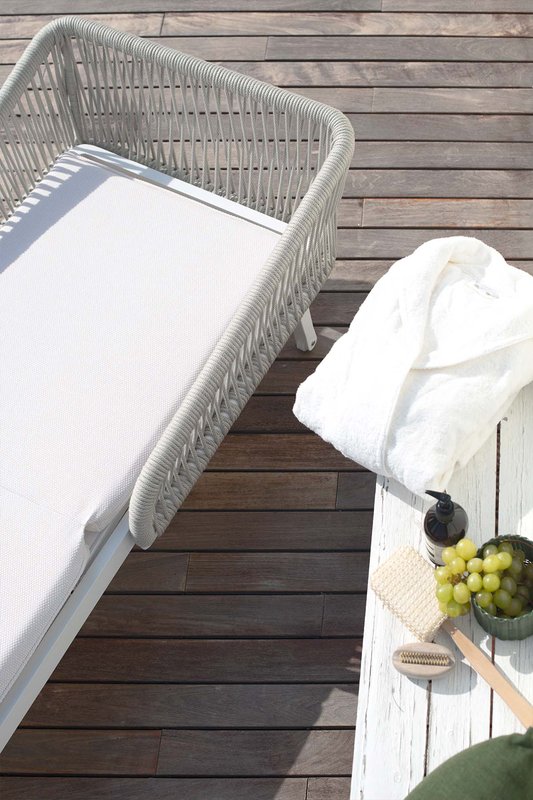dream02-slider-2-outdoor-lettini-chaise-longue-brescia-cavagnaarredi453ACE87-3967-7F9F-AF13-B0C0FCD5F743