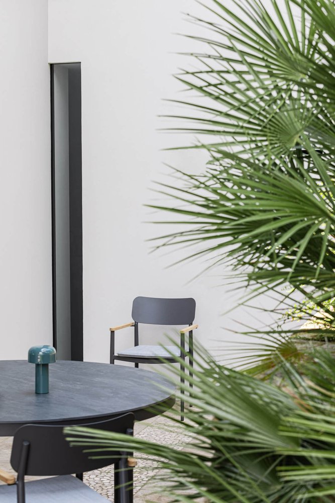 dulton-eden-03-outdoor-tavoli-brescia-cavagnaarrediF5CD3283-A3BB-DFF6-B3EC-52FB2B0CF615