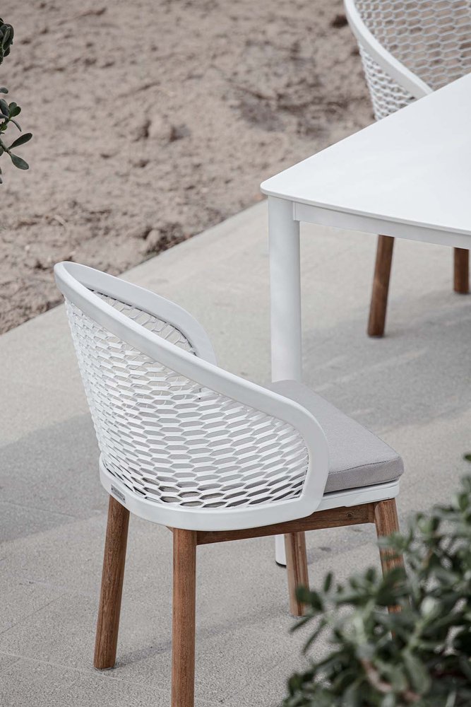 dultonsquare02-slider-outdoor-tavoli-brescia-cavagnaarrediF54018D3-9482-14D9-7CB2-51ED850EFAA2