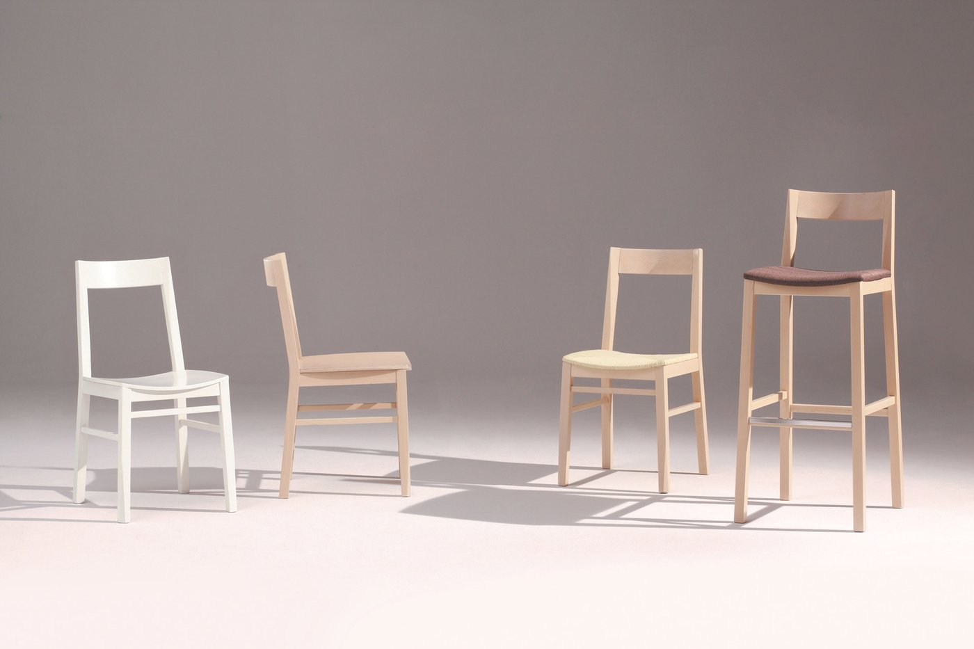 lisa-b-1-arredi-zona-living-openspace-sedie-in-legno-cavagnaarredi-provincia-brescia57594B21-A218-42C9-6C45-53A6E5C34561