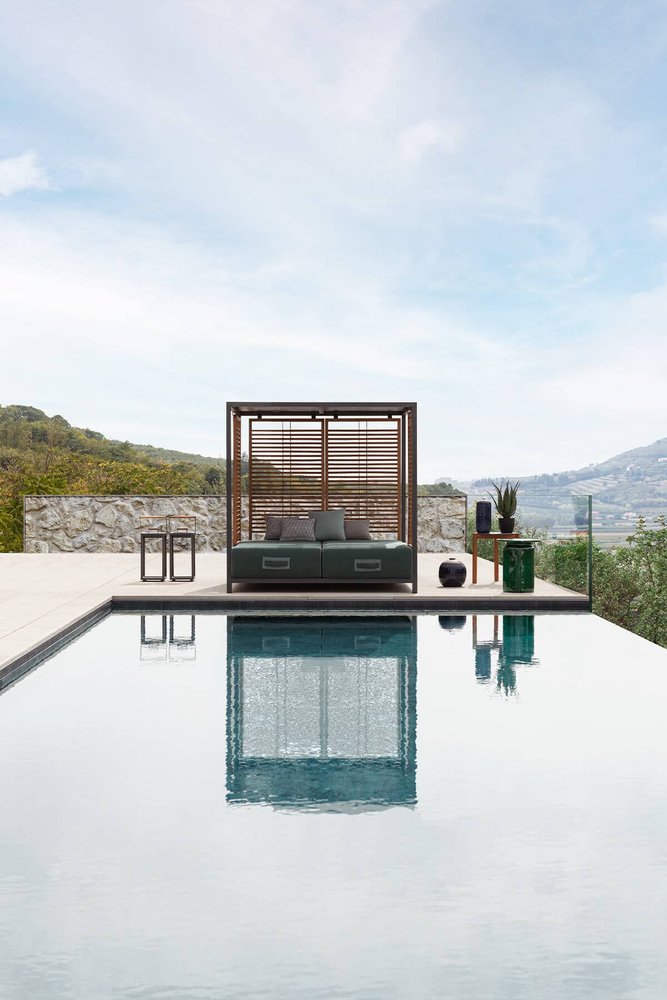 lodge-service02-slider-outdoor-tavolini-brescia-cavagnaarredi6F448145-2F2E-DF90-82D1-18634B260897