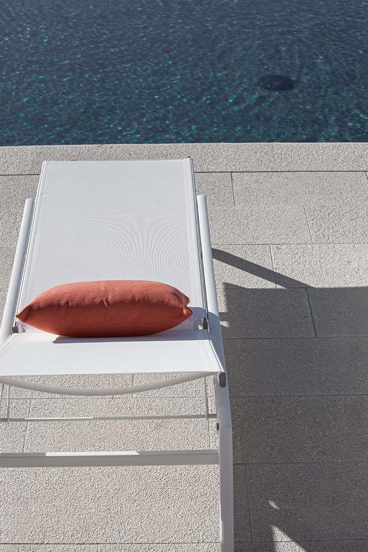 mixim02-slider-outdoor-lettini-chaise-longue-brescia-cavagnaarredi54EEA839-C0CC-95D5-3F3B-644D0274D188