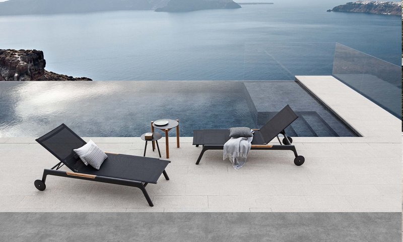 nevada-copertina-scaled-outdoor-lettini-chaise-longue-brescia-cavagnaarrediCBD74AA8-520A-7A47-F3C1-79A797A8A158