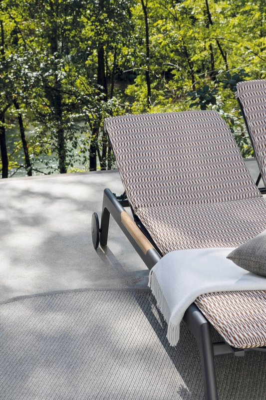 nevada-hold-02-outdoor-lettini-chaise-longue-brescia-cavagnaarrediCE4DDE0F-901D-CA50-7DF2-A7212DB9B8CD