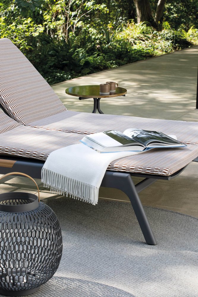 nevada-trio-switch-once-03-outdoor-tavolini-brescia-cavagnaarredi52357DDF-7E69-0955-F1E7-3E8803C44112