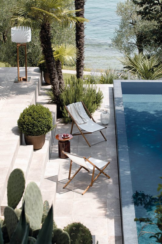 nirvana-vertigo-panarea-outdoor-lettini-chaise-longue-brescia-cavagnaarredi10917682-9AB0-5075-74BC-73B3CB66C946