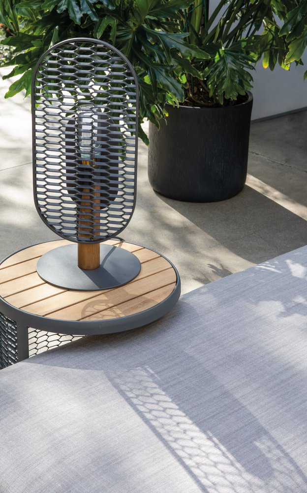 switch-talk-04-outdoor-tavolini-brescia-cavagnaarredi8A96D30C-0B62-7AAA-7321-34184395B252