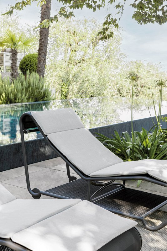 wind-02-outdoor-lettini-chaise-longue-brescia-cavagnaarredi77F39BEB-4AEC-1CB6-4FE7-985BDF2AB7B0