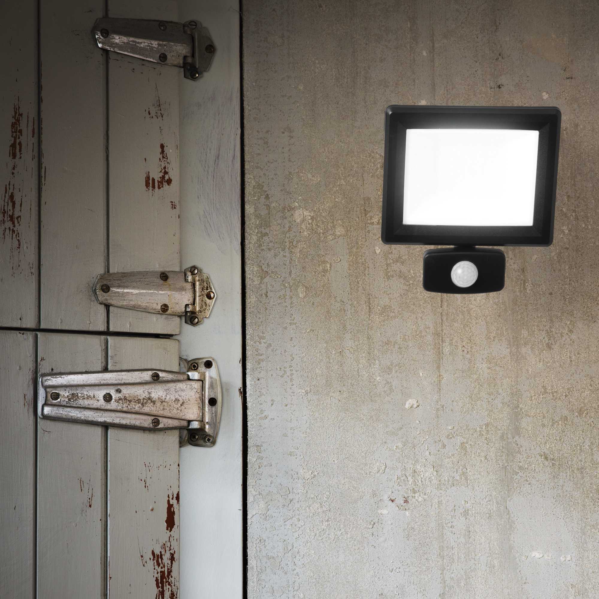 269092_INS001_FLOOD_AP_SENSOR_20W_BK