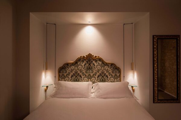 BEAM_STICK_METAL_-OR_camera_eltto-2_hotel_magari-600×400