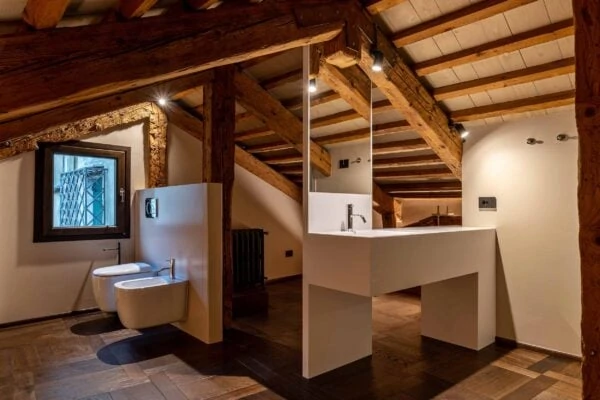 CYLINDER_SPOT_bagno-1_residenza_venezia_rubbi-600×400