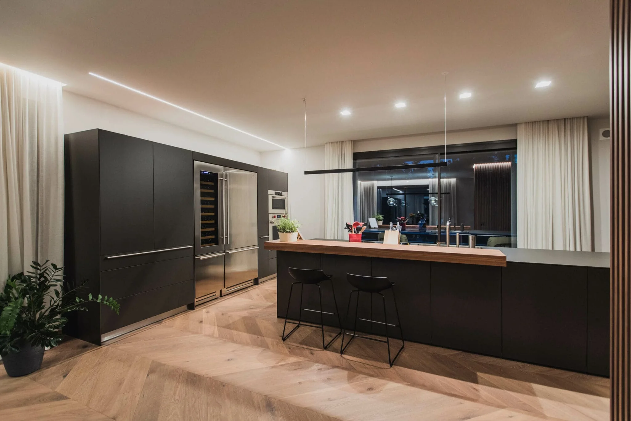 GHOST_BIG_cucina-3_borto_deluxe-2048×1366