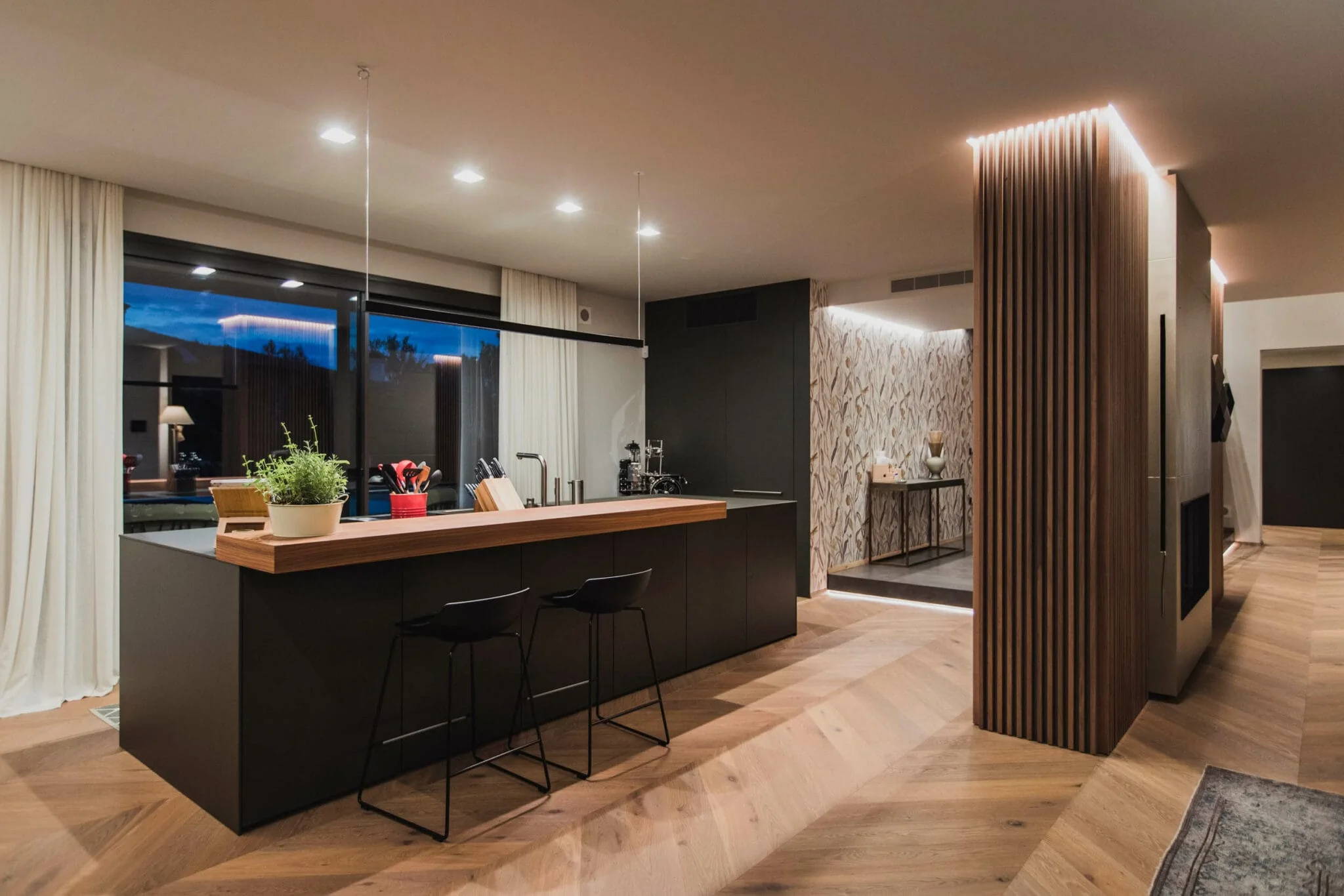 GHOST_BIG_cucina-4_borto_deluxe-2048×1366