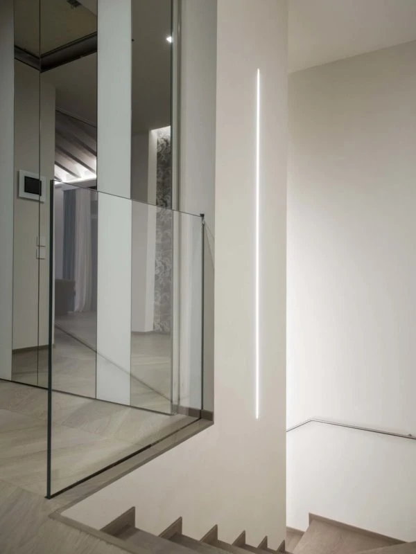 GHOST_LINE_scale_mano-600×800