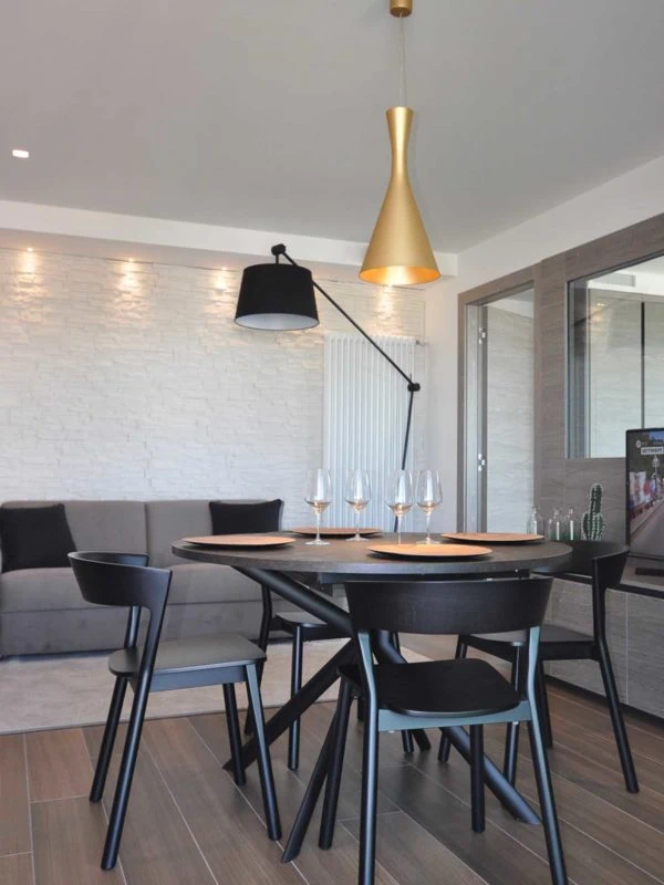 LONGUETTE_BIG-ARM_TINY_pietra_hotel-HI-3-600×800