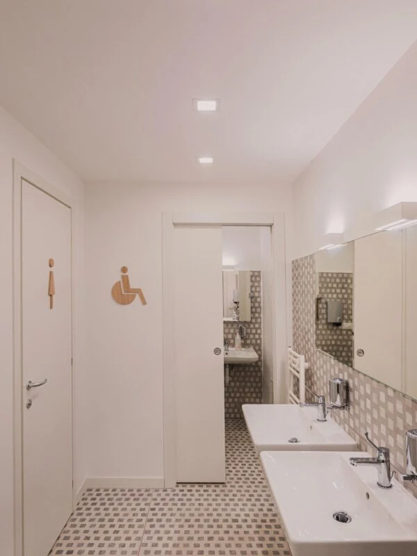 PLAIN_bagno_centro_medico_sovizzo-3-600×800