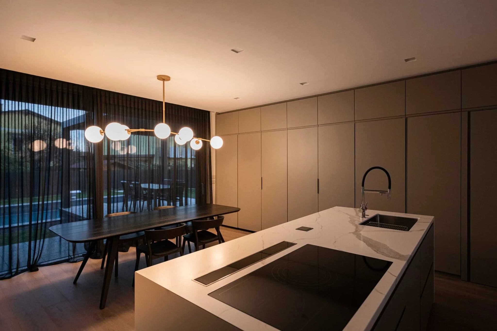 cucina-2_nero_intenso_biasi-2048×1366