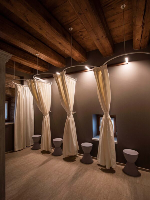 interno_hotel_magari-600×800