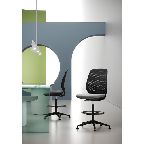 key-smart-stool-1-scaled-poltrone-per-ufficio-cavagnaarredi-bresciaF8839B9F-975E-10E0-7D43-DAB7CD494E4F