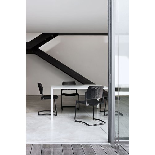 kyos-5-scaled-poltrone-per-ufficio-cavagnaarredi-brescia03D2723F-1E57-B6B4-E6C8-3E4ADF6A4A64