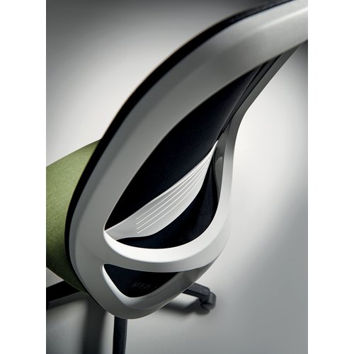 o-zone-lt-015-800×1080-sedie-poltrone-ufficio-cavagnaarredi-bresciaFAE048B7-0E3B-6984-CA9D-FA3A4896C7BA