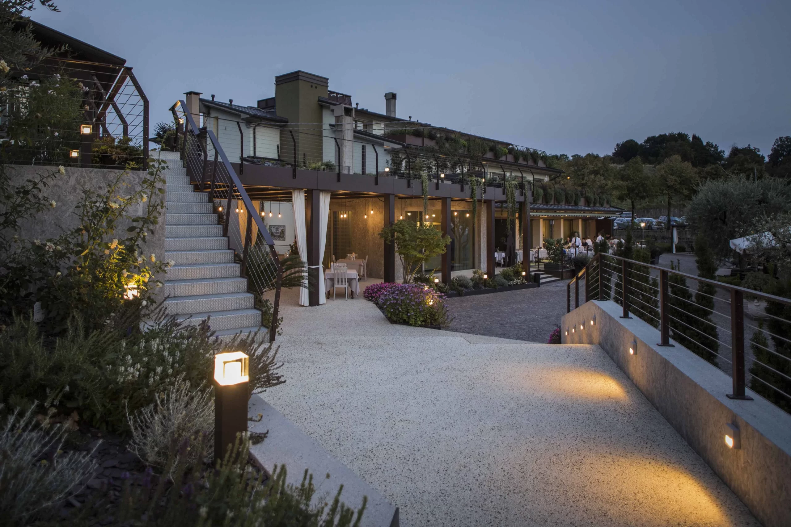 olev-illuminazione-ristorante-rosina-bagni-esterni13