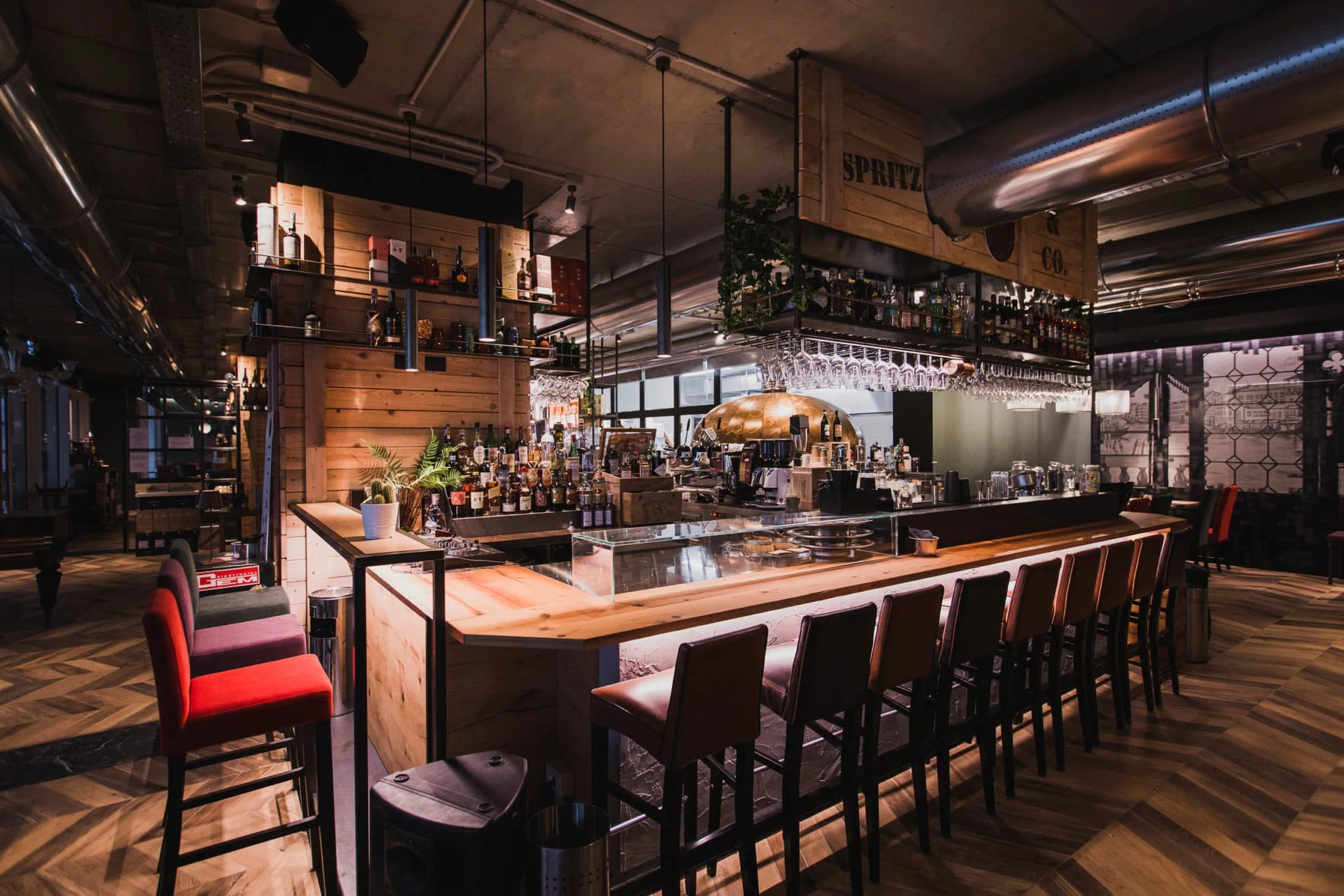 orizz_BEAM_STICK_METAL_kofler-2_OLEV_illuminazione_lampada_ristorante_venezia_lampada_design-2048×1366