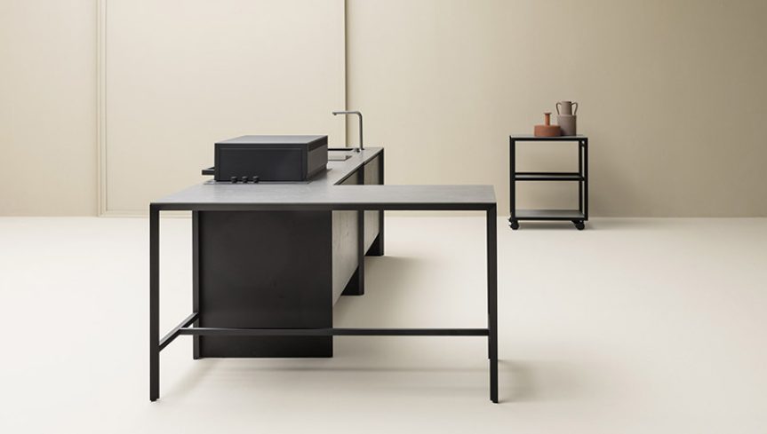 Varaschin-outdoorcooking-table-03-qcect2gs9u40syaijuenueu6gyqv0ct8yw3dm1v2sa