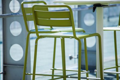 EMU-Airport-Furniture-3-Outdoor-progetti-contract-CavagnaArredi-Provincia-Brescia