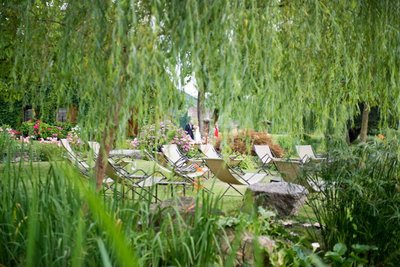 EMU-Outdoor-Furniture_LaFinestraSulFiume_10-Outdoor-progetti-contract-CavagnaArredi-Provincia-Brescia