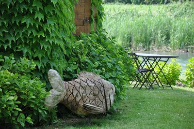 EMU-Outdoor-Furniture_LaFinestraSulFiume_8-Outdoor-progetti-contract-CavagnaArredi-Provincia-Brescia