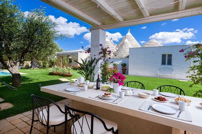 EMU-Outdoor-Furniture_Trullo-Case-di-Fiaba_2-Outdoor-progetti-contract-CavagnaArredi-Provincia-Brescia