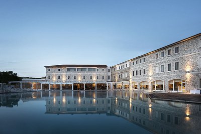 EMU_Outdoor_Furniture_TermediSaturnia1-Outdoor-progetti-contract-CavagnaArredi-Provincia-Brescia