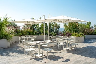 Italy-Gubbio-Parco-Hotel-ai-Cappuccini_PNC9714-Outdoor-progetti-contract-CavagnaArredi-Provincia-Brescia