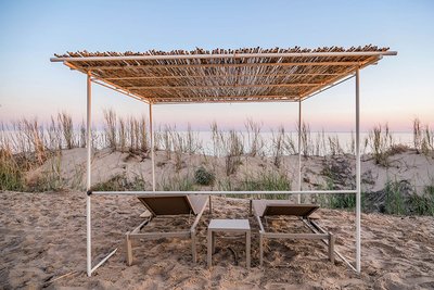 Lettino_mare_EMU-Outdoor-progetti-contract-CavagnaArredi-Provincia-Brescia