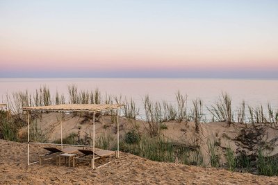 Lettino_spiaggia_daybed_emu-Outdoor-progetti-contract-CavagnaArredi-Provincia-Brescia