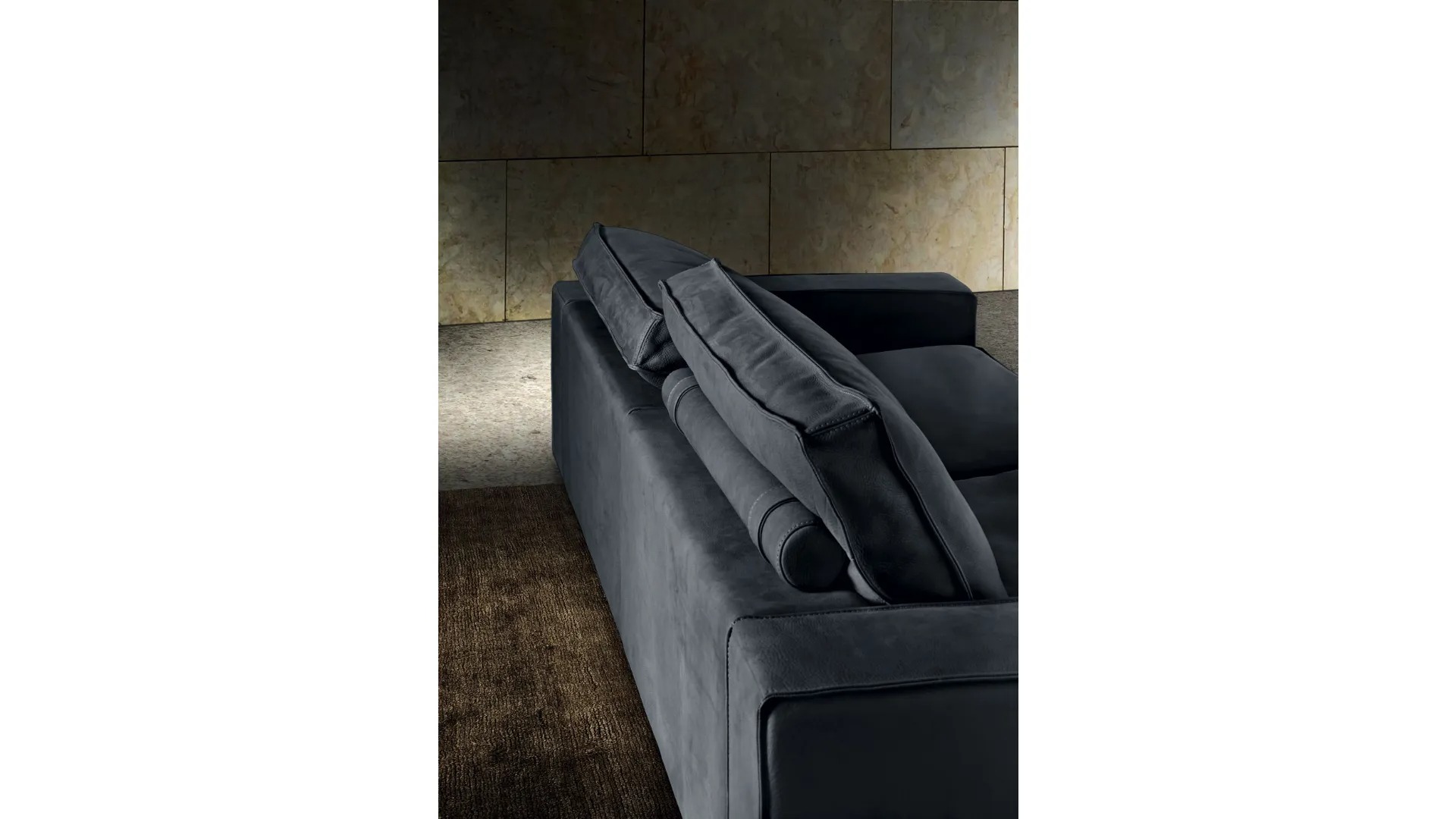tuxedo_nit_2392